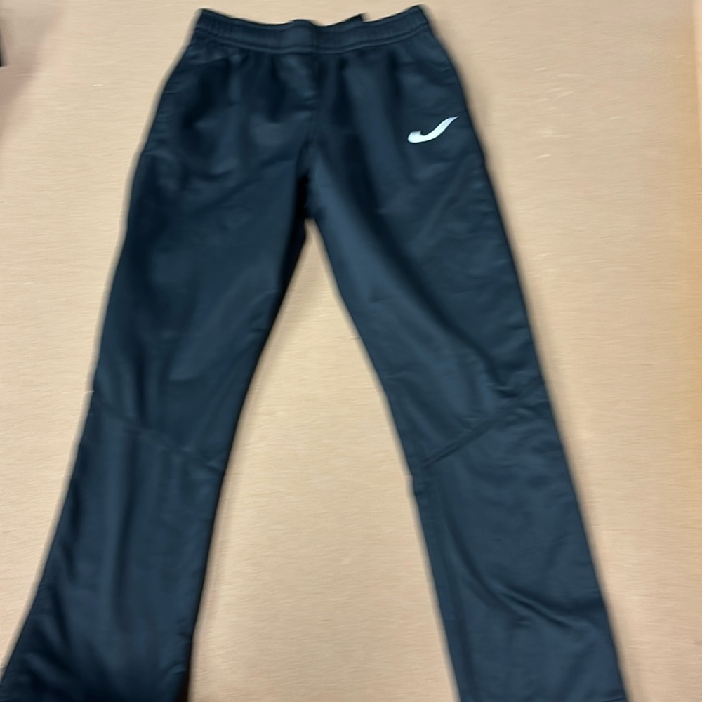 Nike sweatpants size YXL